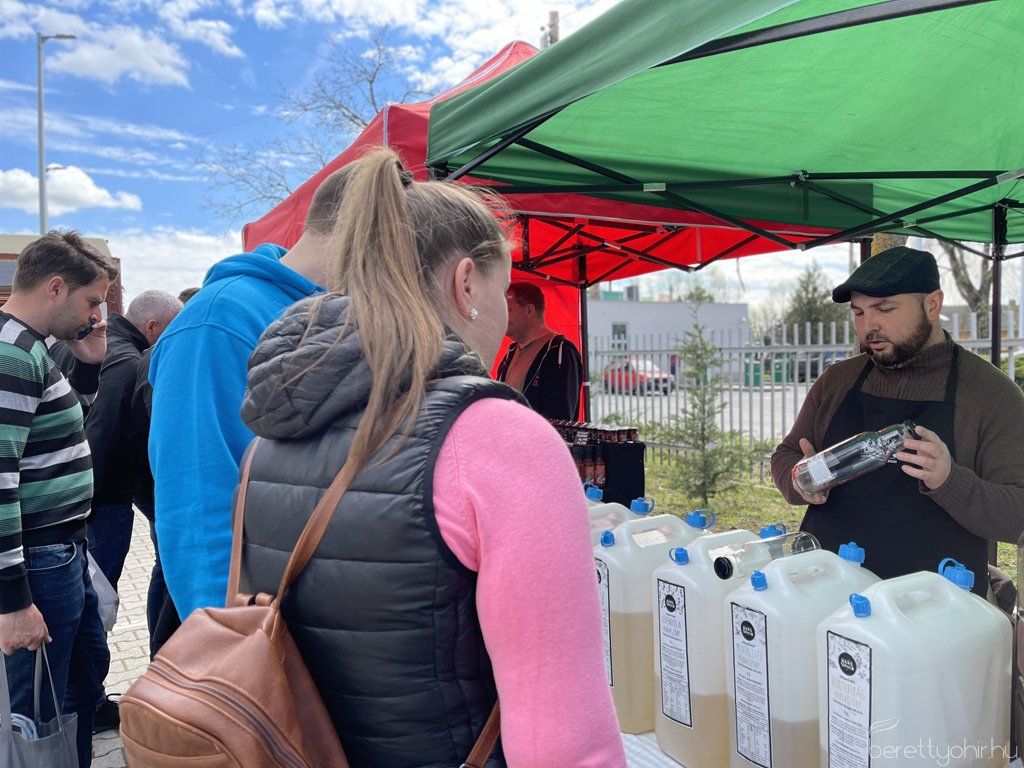 Tama termelői piac 43